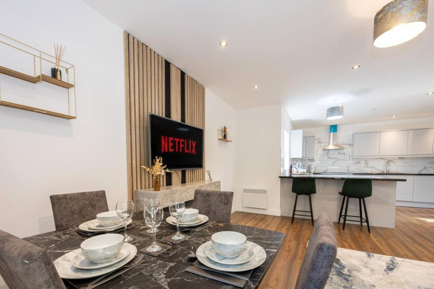 Luxury 2br In Chorlton, Free Parking Apartment Manchester