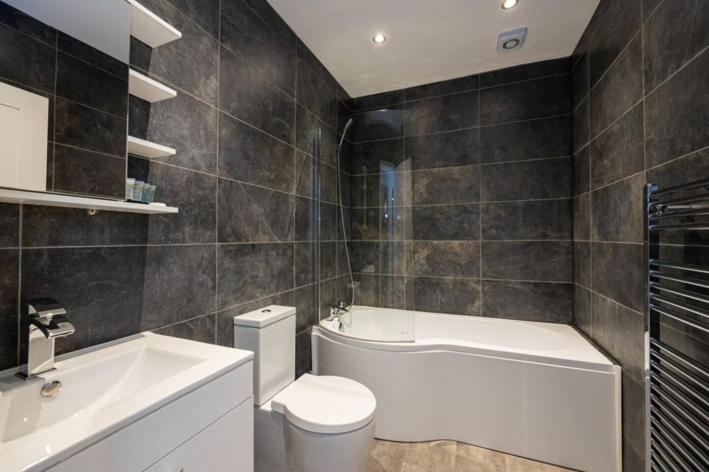 Apartment Luxury 2br In Chorlton, Free Parking