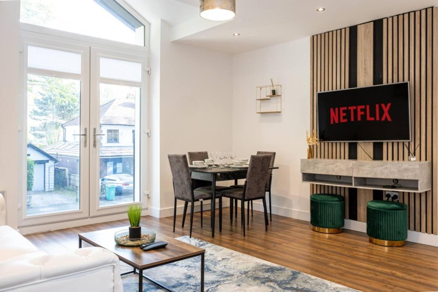 Luxury 2br In Chorlton, Free Parking Apartment Manchester